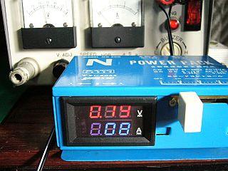 図1:使用状態での表示 <click>→図2:熱消費用?のパワートランジスタ