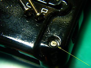 図3:通常の+ビスに <click>→図4:特殊なビスだ!